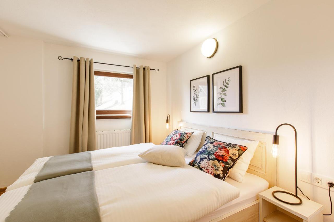 Alpinia Apartments بليد المظهر الخارجي الصورة