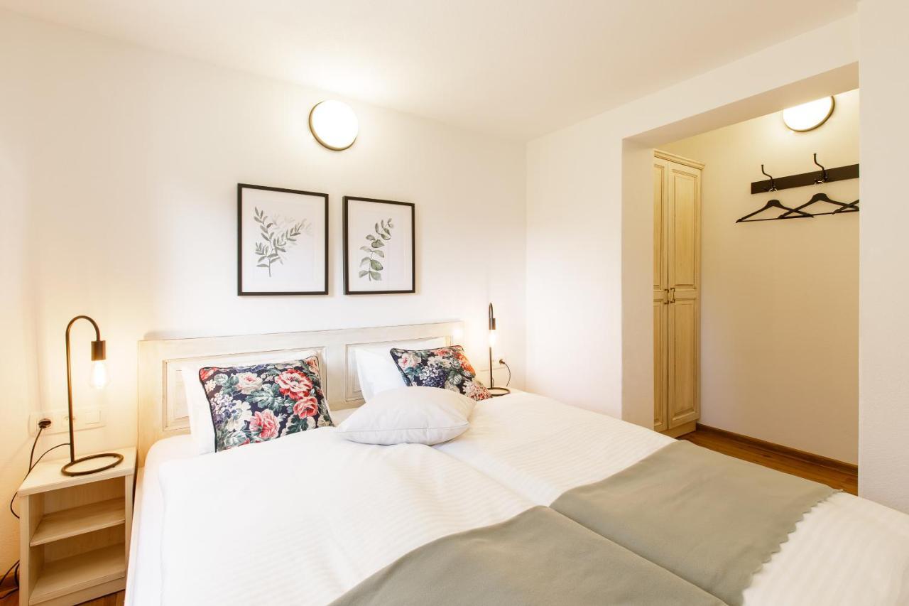 Alpinia Apartments بليد المظهر الخارجي الصورة